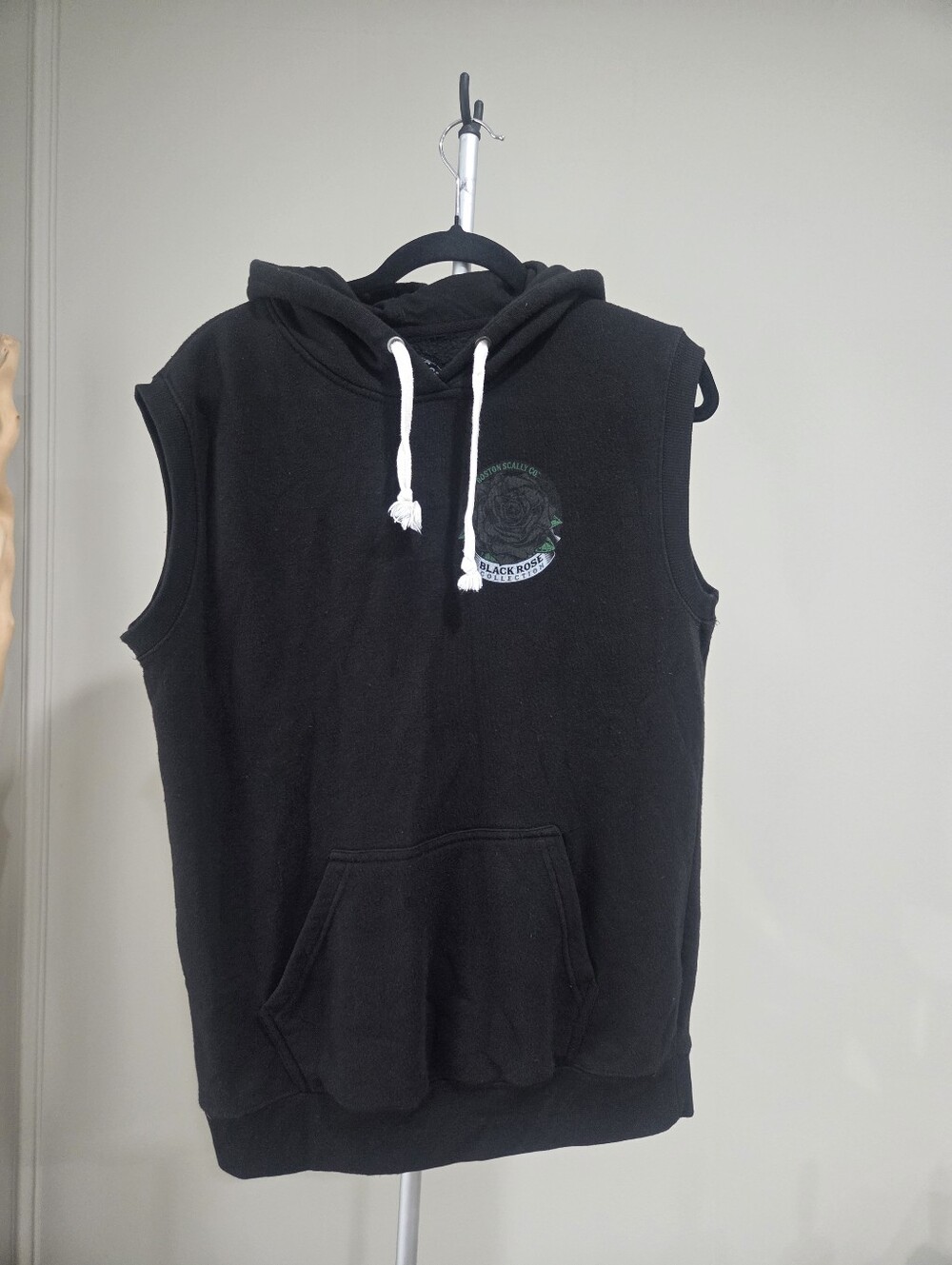 Boston Scally Company Black Rose Collection Men's Black Sleeveless Hoodie Sz.L